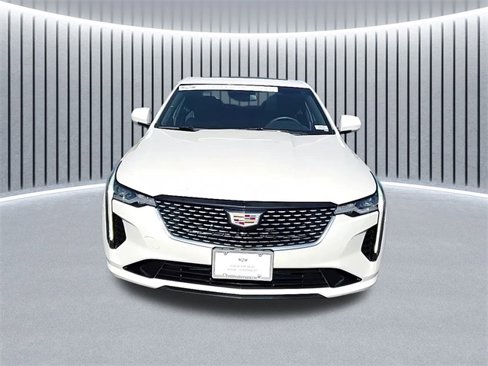 Used 2020 Cadillac CT4 Luxury w/ Sun And Sound Package image 10