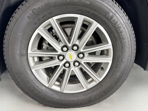 Used 2023 Chevrolet Traverse LT image 30
