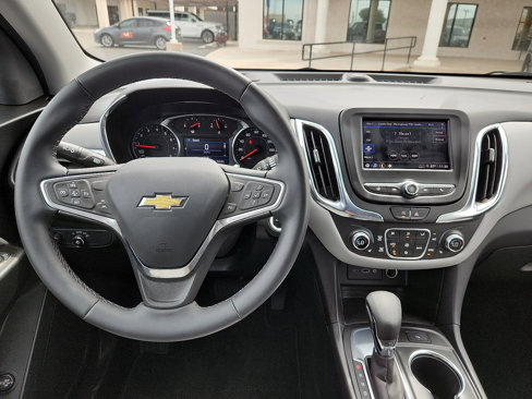 Used 2023 Chevrolet Equinox LT w/ Driver Convenience Package image 9