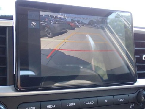 New 2025 Hyundai Venue SEL image 40