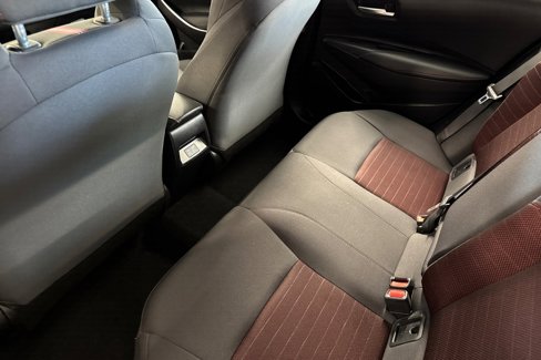 Used 2024 Toyota Corolla SE image 12