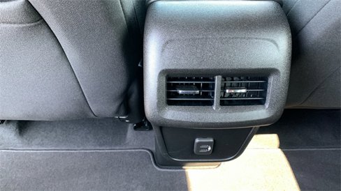 Used 2021 Chevrolet Equinox LT image 24