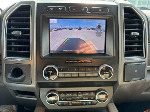 Used 2020 Ford Expedition Max XLT w/ Equipment Group 202A image 11