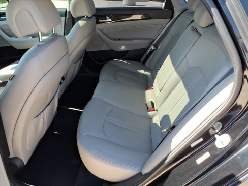 Used 2016 Hyundai Sonata Limited w/ Option Group 02 image 15