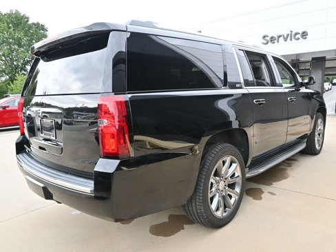 Used 2016 Chevrolet Suburban LTZ image 5