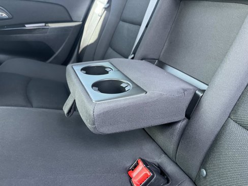 Used 2016 Chevrolet Cruze LT w/ Enhanced Safety Package image 27