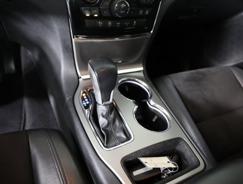 Used 2021 Jeep Grand Cherokee Laredo X image 22