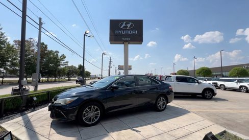 Used 2017 Toyota Camry image 6