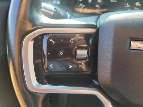 Used 2022 Land Rover Discovery Sport SE image 29