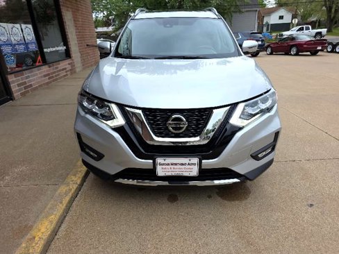 Used 2019 Nissan Rogue SL w/ Premium Package image 25