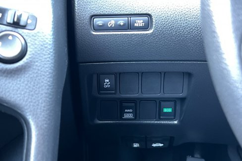 Used 2019 Nissan Rogue Sport S image 41