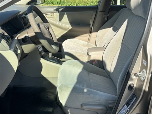 Used 2005 Toyota Corolla CE image 17