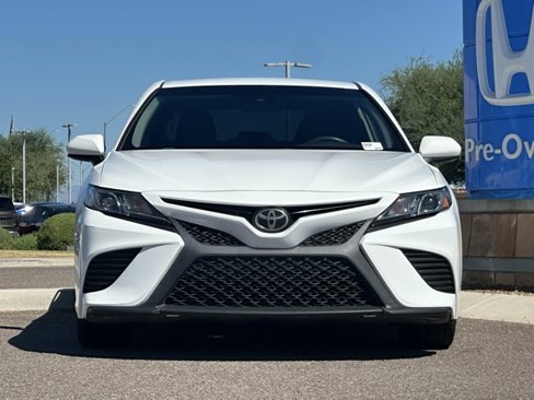 Used 2018 Toyota Camry SE image 5