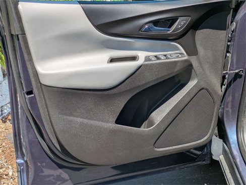 Used 2019 Chevrolet Equinox LS w/ LS Convenience Package image 11