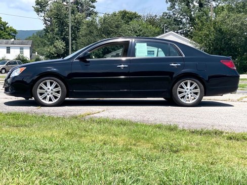 Used 2009 Toyota Avalon Limited image 2