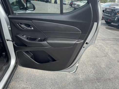 Used 2020 Chevrolet Traverse LS image 32
