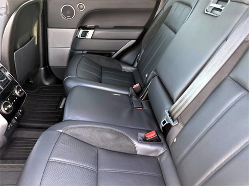 Used 2020 Land Rover Range Rover Sport HST image 12