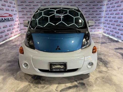 Used 2012 Mitsubishi i ES image 3