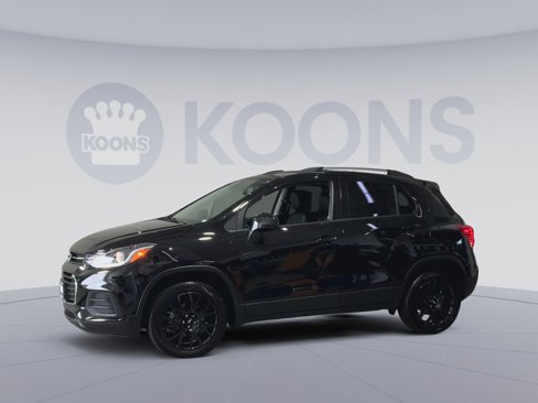 Used 2022 Chevrolet Trax LT w/ Midnight Edition image 8