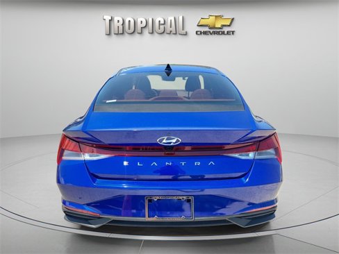 Used 2022 Hyundai Elantra SEL image 4