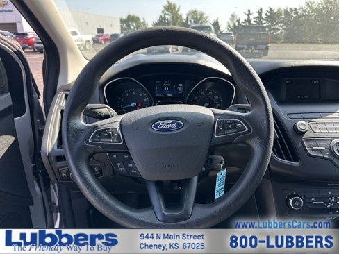 Used 2018 Ford Focus SE image 12
