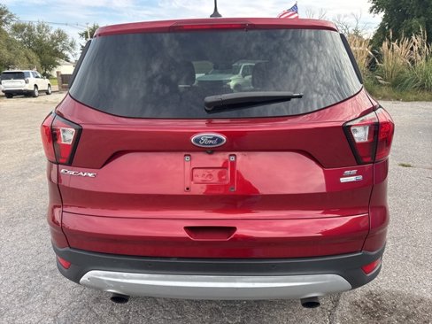 Used 2019 Ford Escape SE image 7
