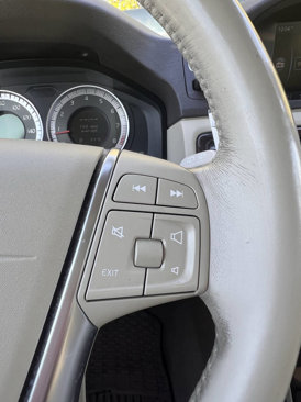 Used 2012 Volvo XC70 3.2 image 22
