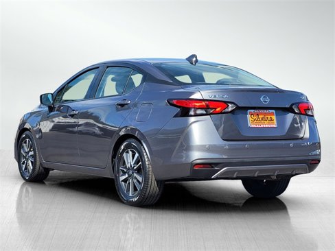 Used 2021 Nissan Versa SV image 7