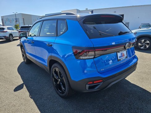New 2025 Volkswagen Taos SE image 5