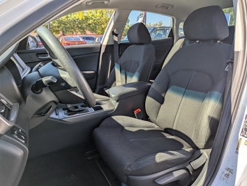 Used 2020 Kia Optima LX image 22