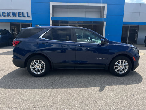 Used 2022 Chevrolet Equinox LT image 2