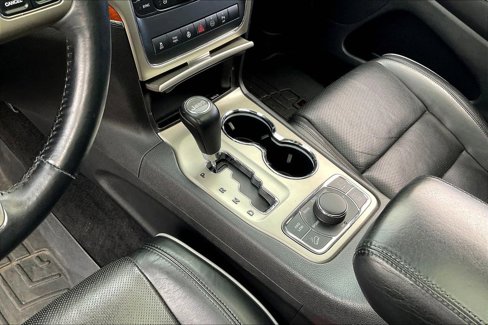 Used 2011 Jeep Grand Cherokee Overland image 17