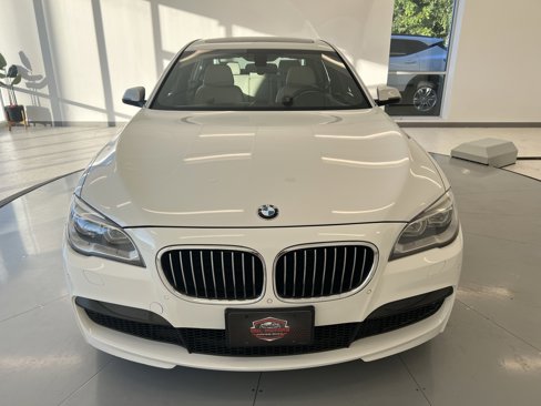 Used 2014 BMW 750Li xDrive image 44
