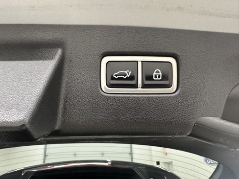 Used 2022 Kia Sorento SX image 16