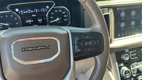 Used 2021 GMC Yukon Denali w/ Denali Premium Package image 18