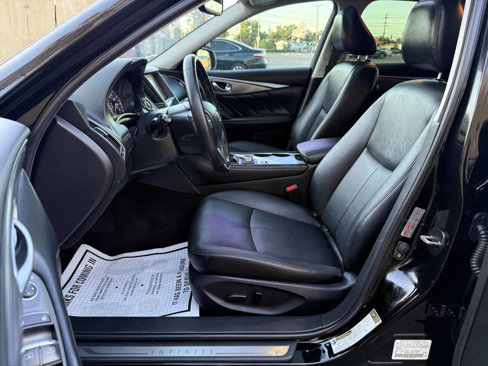Used 2017 INFINITI Q50 2.0t w/ Moonroof Package image 13