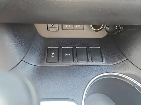 Used 2017 Toyota Highlander Plus image 41