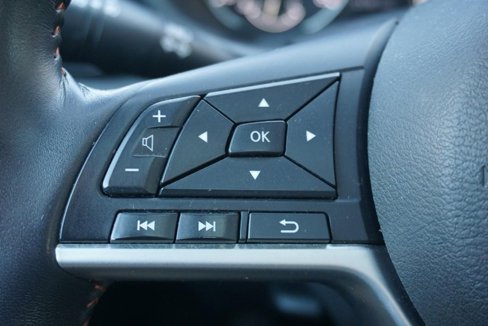 Used 2020 Nissan Sentra SR w/ Premium Package image 34