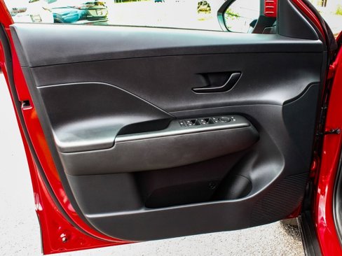 Used 2024 Hyundai Kona SEL image 8