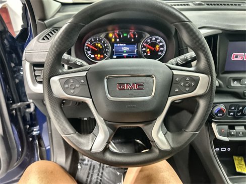 Used 2023 GMC Terrain SLE w/ Driver Convenience Package image 11