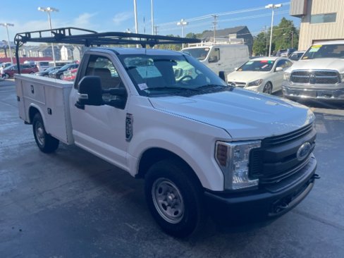 Used 2019 Ford F350 XL w/ Power Equipment Group image 4