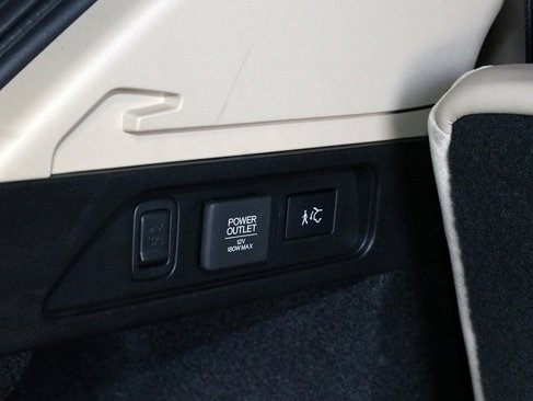 Used 2025 Acura MDX w/ Technology Package image 36