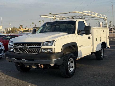 Used 2005 Chevrolet Silverado 2500 W/T image 1