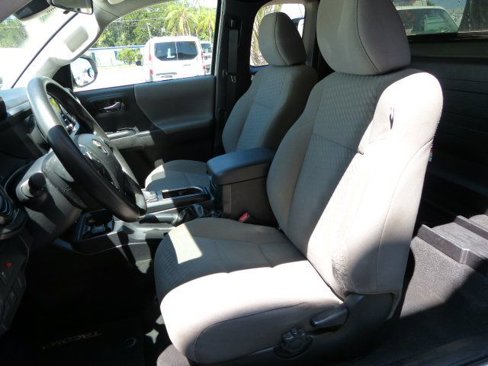 Used 2021 Toyota Tacoma SR image 32