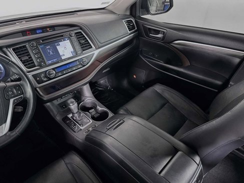 Used 2018 Toyota Highlander Limited image 22
