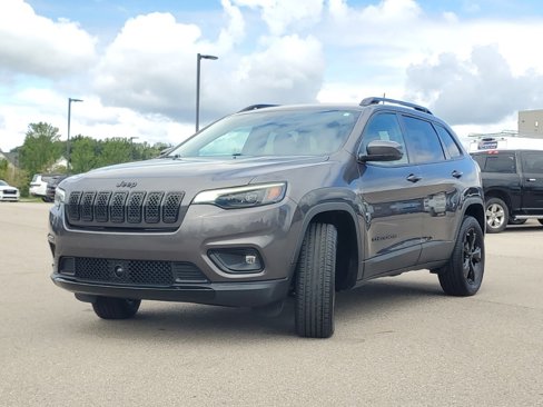 Used 2021 Jeep Cherokee Latitude Plus image 4