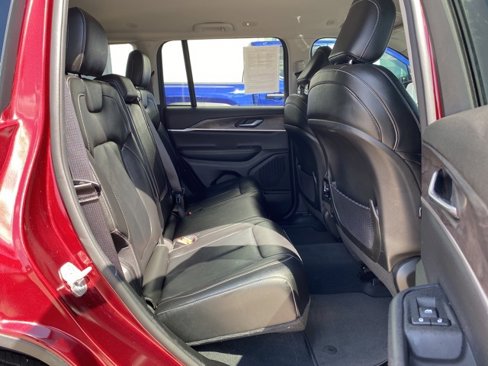 Used 2023 Jeep Grand Cherokee Limited image 22
