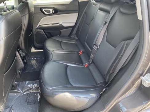 Used 2022 Jeep Compass Limited image 32