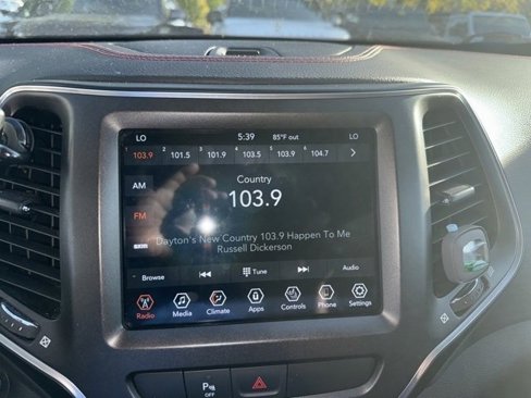 Used 2020 Jeep Cherokee Trailhawk w/ Cold Weather Group image 15