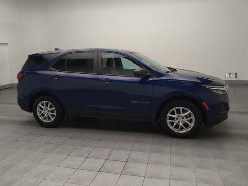 Used 2023 Chevrolet Equinox LS image 11